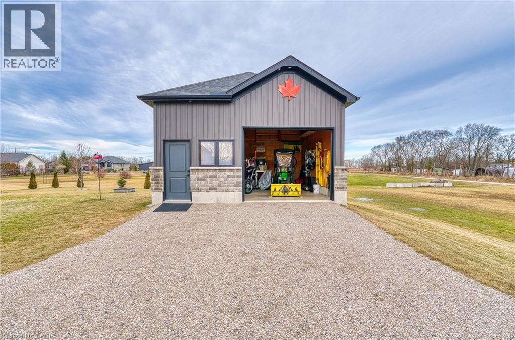 33 Wellington Street S, Ashfield-Colborne-Wawanosh, Ontario  N7A 3X9 - Photo 5 - 40809912