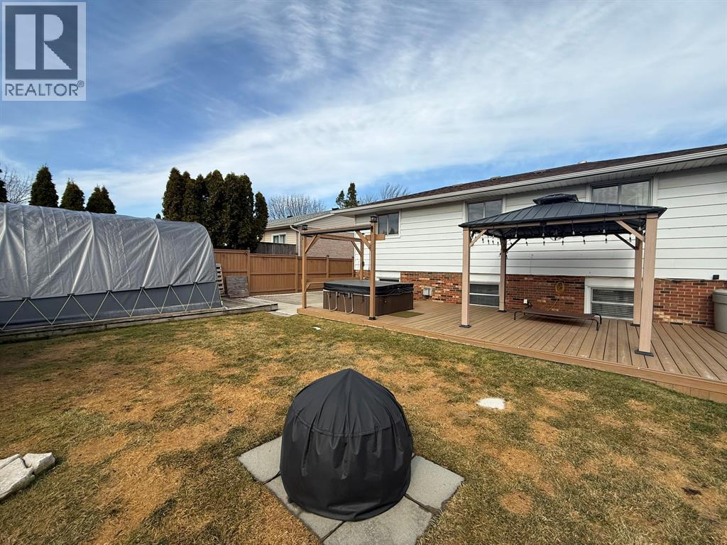 1023 Frost Avenue, Sarnia, Ontario  N7S 4G6 - Photo 18 - 26004981