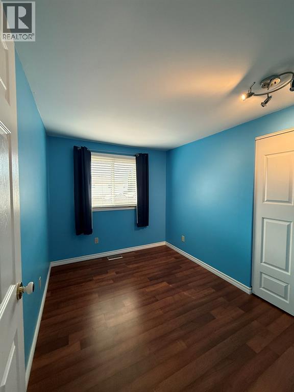 1023 Frost Avenue, Sarnia, Ontario  N7S 4G6 - Photo 5 - 26004981