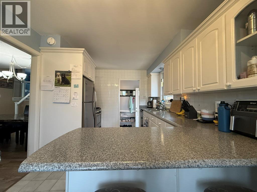 1023 Frost Avenue, Sarnia, Ontario  N7S 4G6 - Photo 10 - 26004981