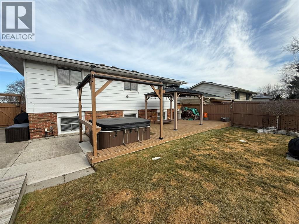 1023 Frost Avenue, Sarnia, Ontario  N7S 4G6 - Photo 20 - 26004981