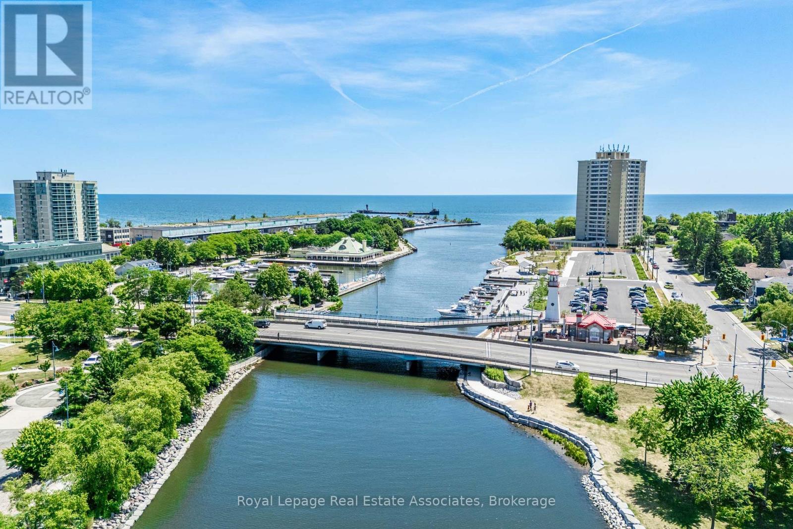 96 Angelene Street, Mississauga, Ontario  L5G 1X2 - Photo 32 - W12849254