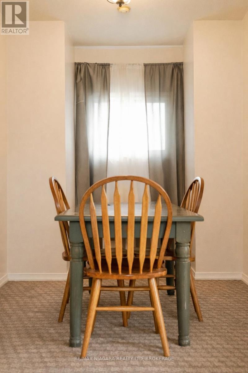 319 Beechwood Avenue, Fort Erie (Crystal Beach), Ontario  L0S 1B0 - Photo 12 - X12869402