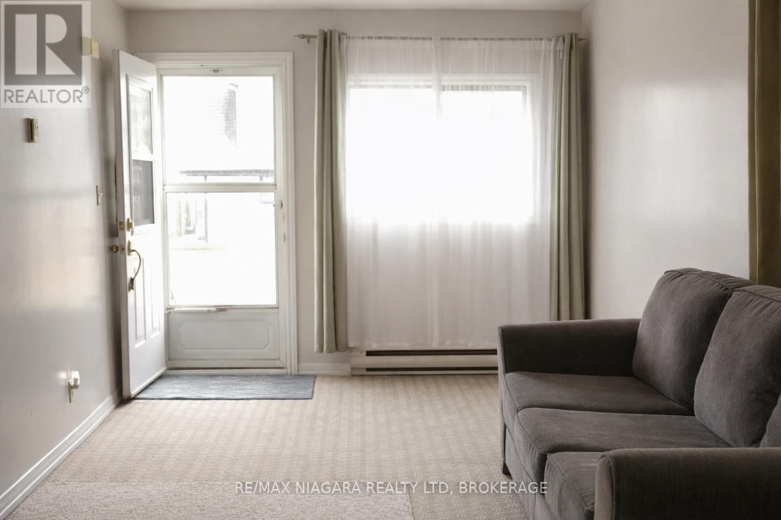 319 Beechwood Avenue, Fort Erie (Crystal Beach), Ontario  L0S 1B0 - Photo 3 - X12869402