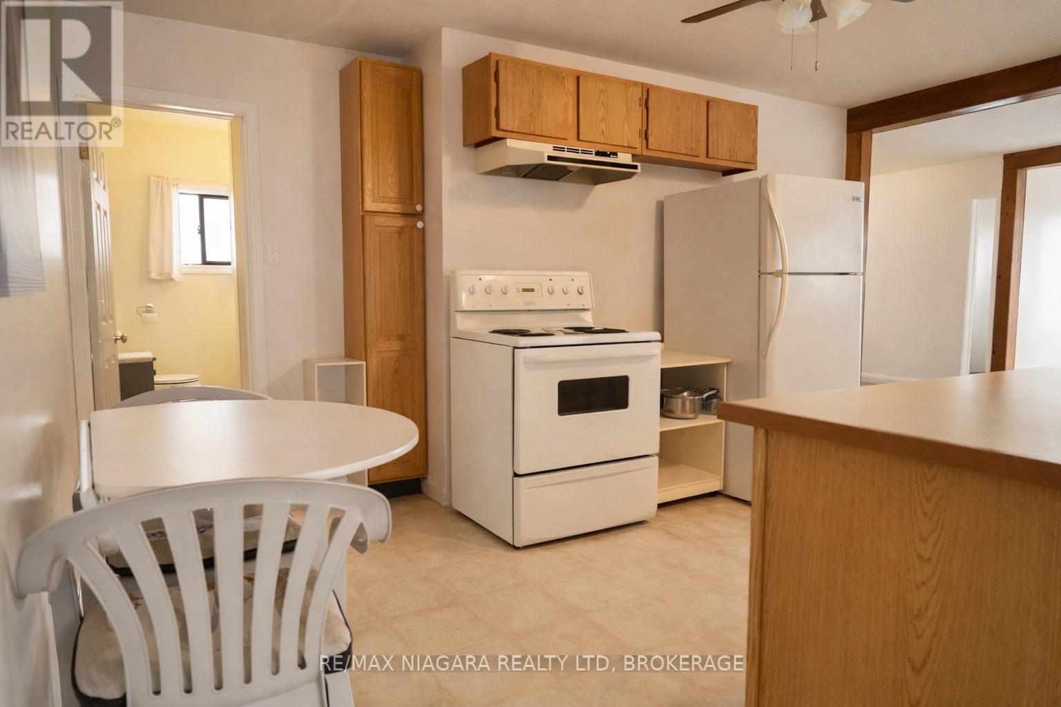 319 Beechwood Avenue, Fort Erie (Crystal Beach), Ontario  L0S 1B0 - Photo 5 - X12869402