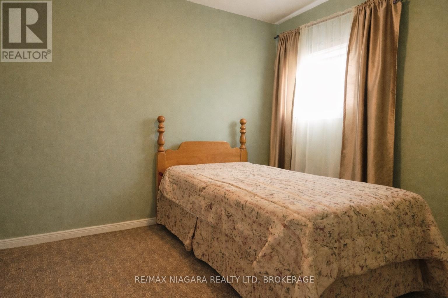 319 Beechwood Avenue, Fort Erie (Crystal Beach), Ontario  L0S 1B0 - Photo 7 - X12869402