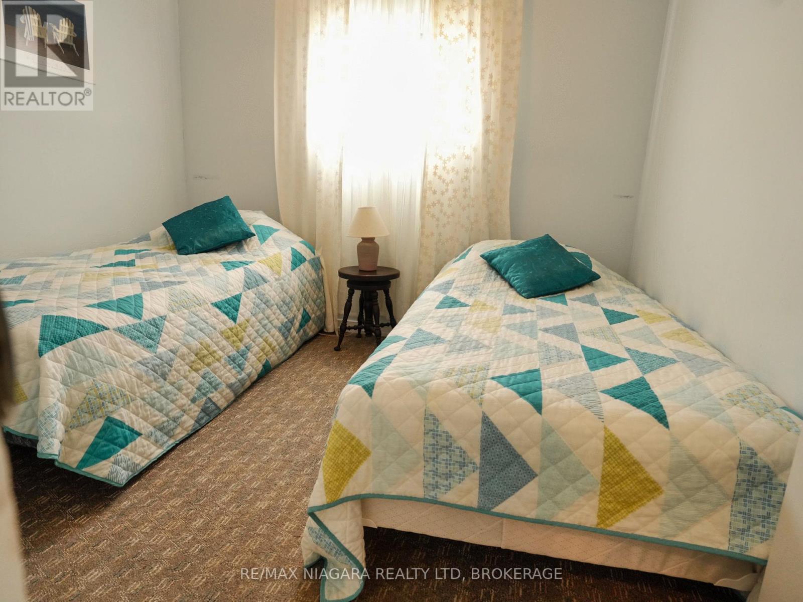 319 Beechwood Avenue, Fort Erie (Crystal Beach), Ontario  L0S 1B0 - Photo 8 - X12869402