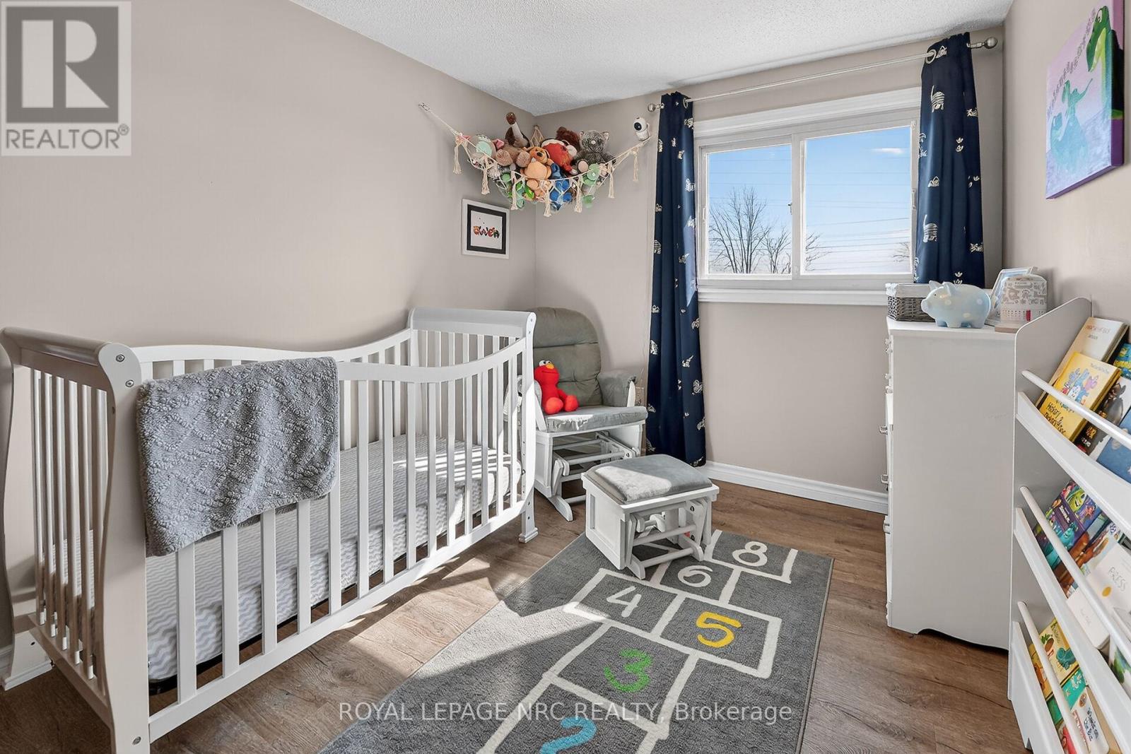 28 Chantal Court, Welland (Lincoln/crowland), Ontario  L3B 5V3 - Photo 12 - X12869464