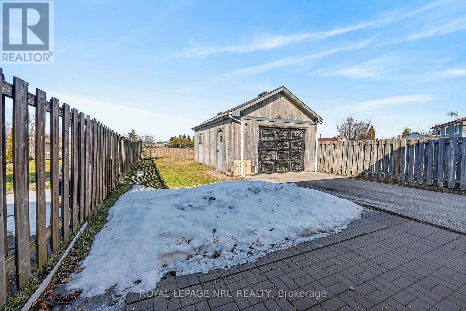 28 Chantal Court, Welland (Lincoln/crowland), Ontario  L3B 5V3 - Photo 18 - X12869464