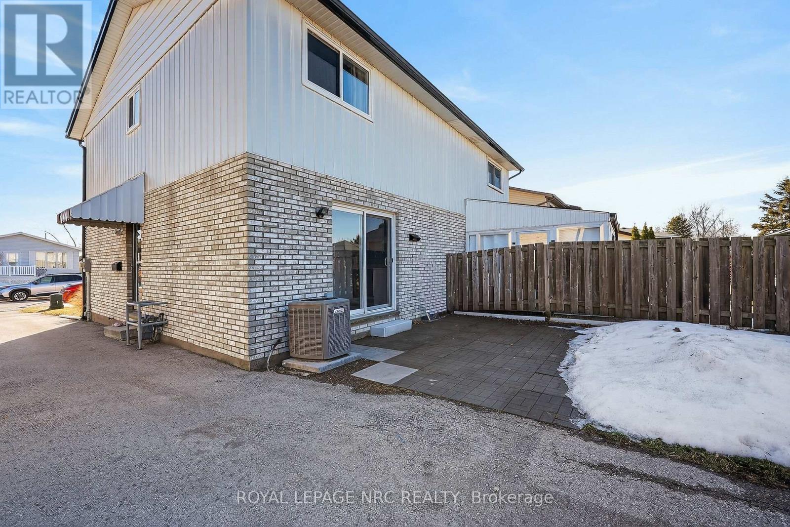 28 Chantal Court, Welland (Lincoln/crowland), Ontario  L3B 5V3 - Photo 21 - X12869464