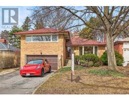 54 BROADLANDS BOULEVARD, Toronto, Ontario