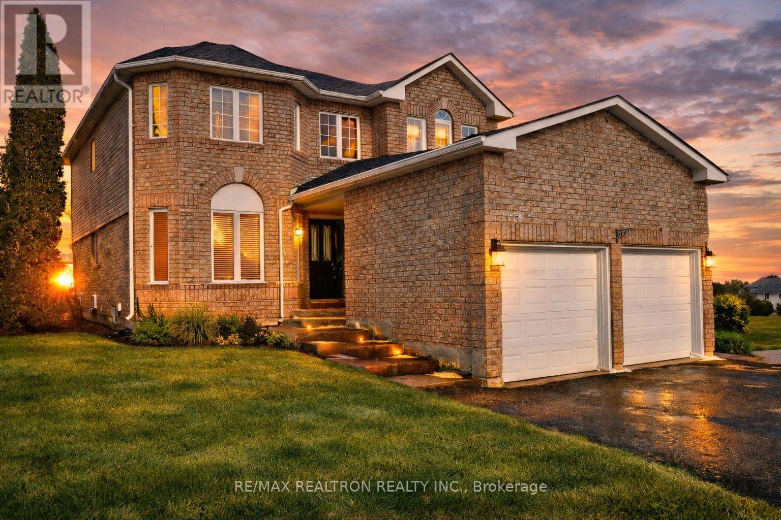 1128 Corrie Street, Innisfil, Ontario  L9S 1W9 - Photo 1 - N12708564