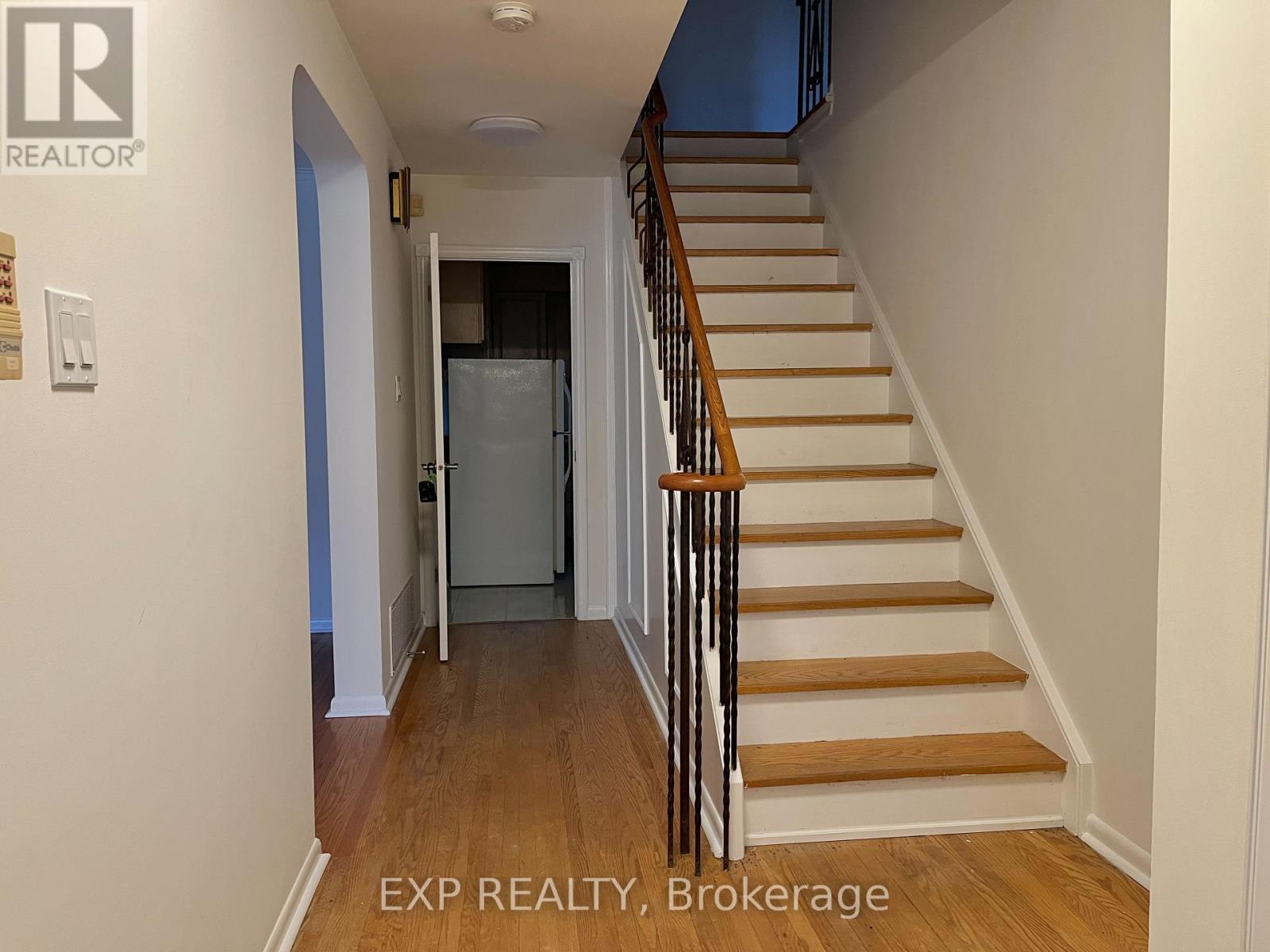 61 Richbourne Court, Toronto, Ontario  M1T 1T5 - Photo 8 - E12773486