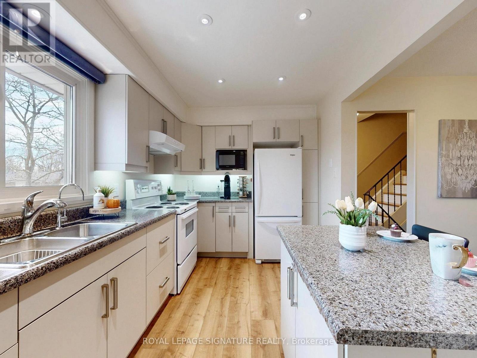 35 - 671 Huntingwood Drive, Toronto, Ontario  M1W 1H6 - Photo 12 - E12869396