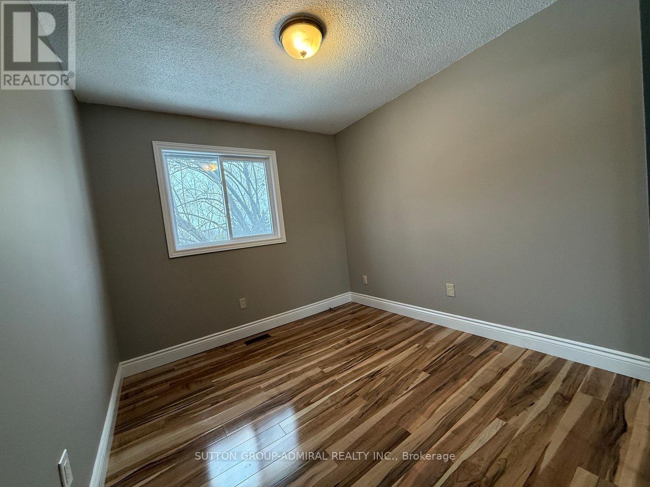 39 April Gardens, Aurora, Ontario  L4G 4R7 - Photo 24 - N12869372