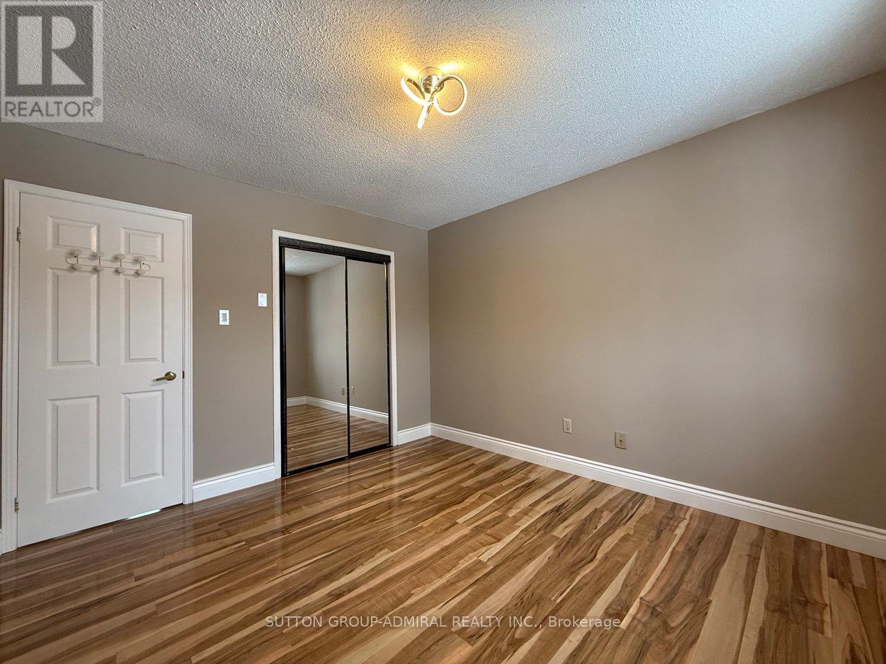 39 April Gardens, Aurora, Ontario  L4G 4R7 - Photo 28 - N12869372