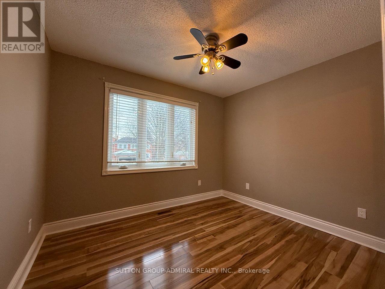 39 April Gardens, Aurora, Ontario  L4G 4R7 - Photo 33 - N12869372