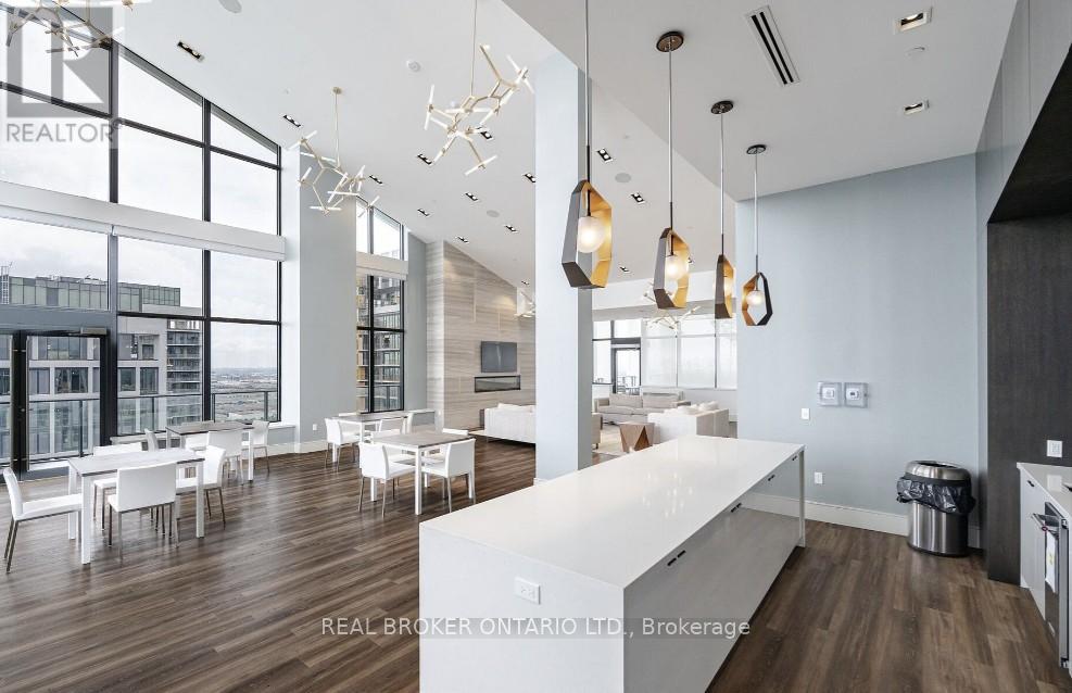 618 - 9000 Jane Street, Vaughan, Ontario  L4K 0M6 - Photo 25 - N12869380