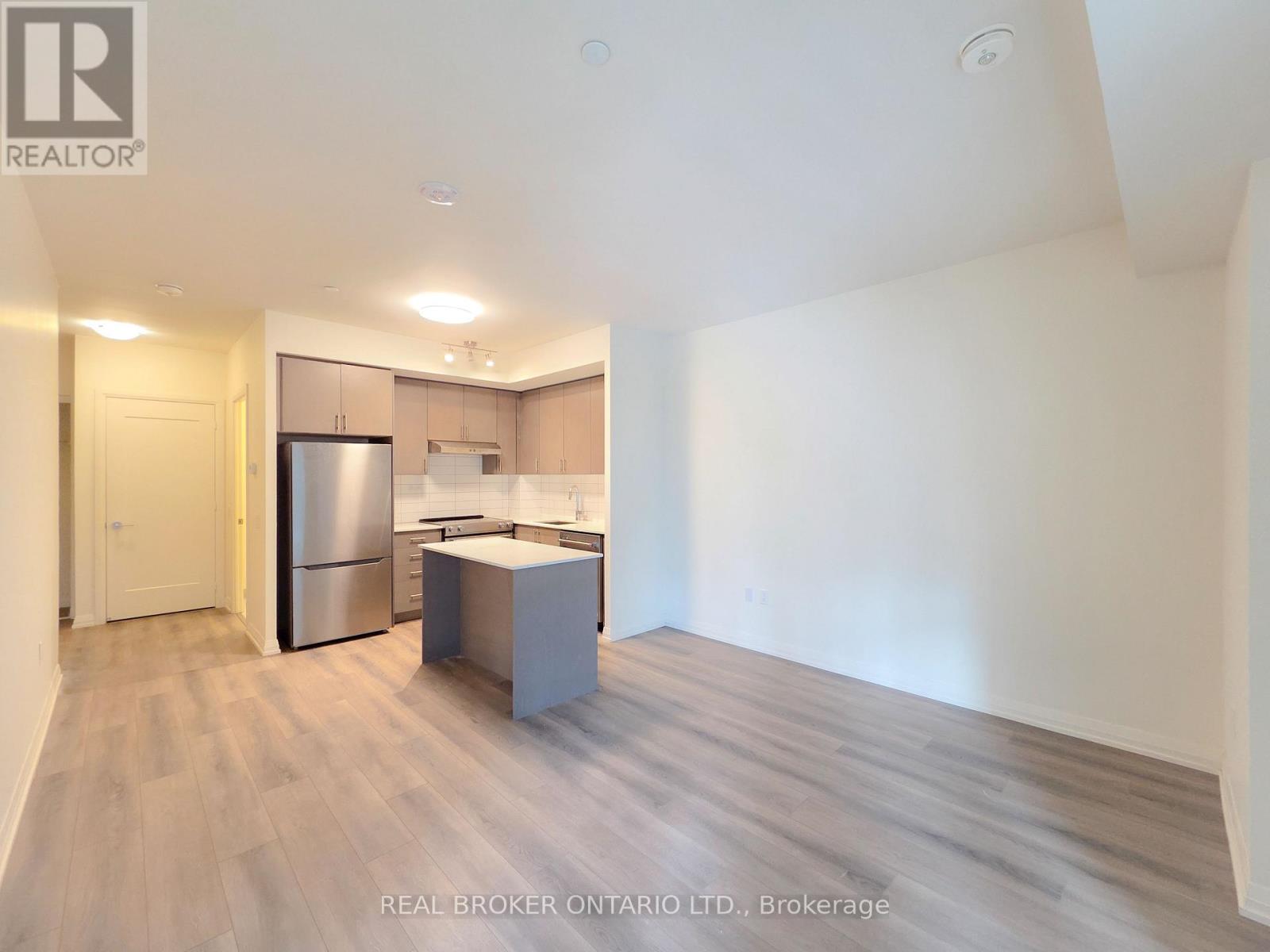 618 - 9000 Jane Street, Vaughan, Ontario  L4K 0M6 - Photo 3 - N12869380