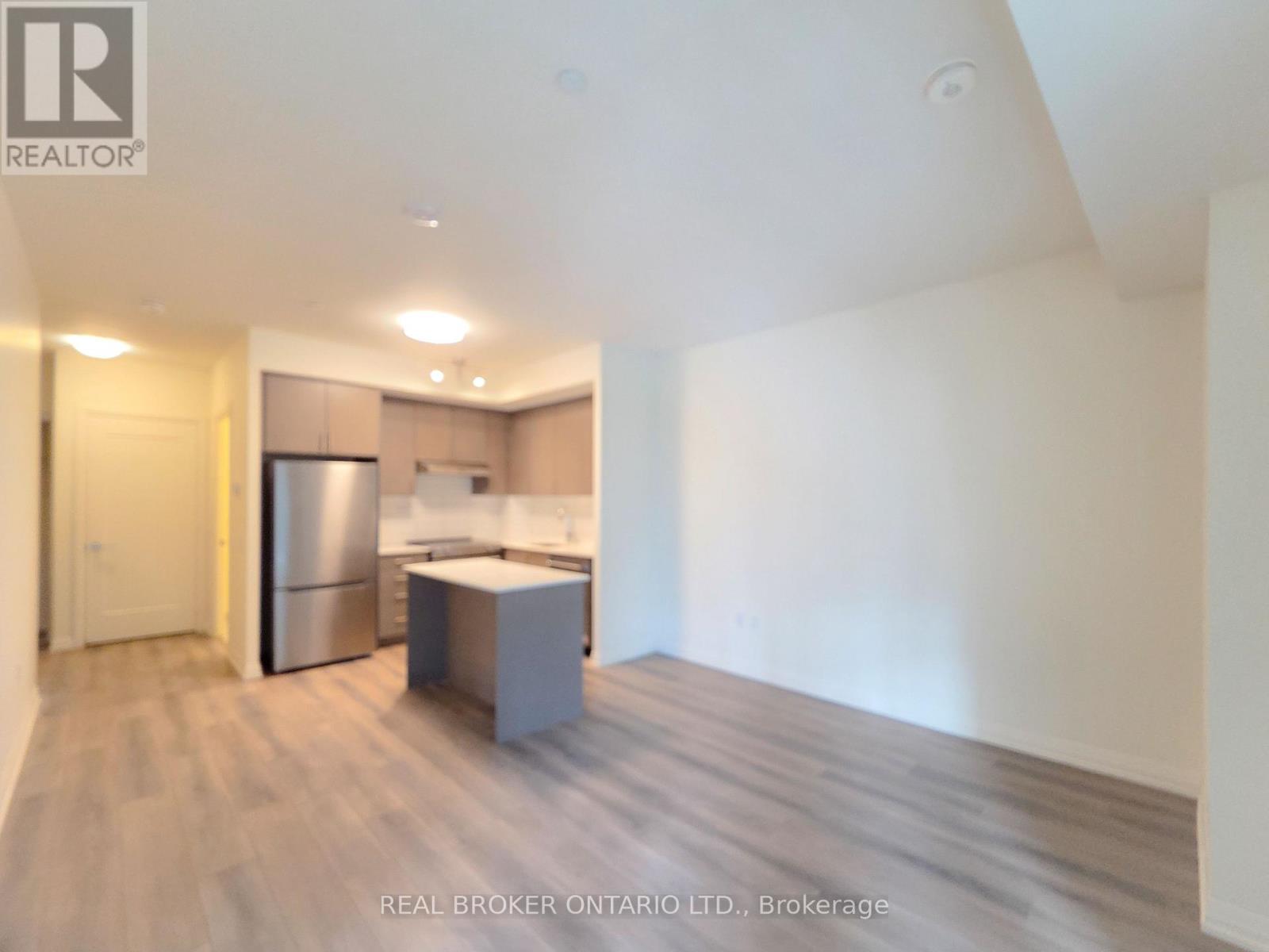 618 - 9000 Jane Street, Vaughan, Ontario  L4K 0M6 - Photo 4 - N12869380