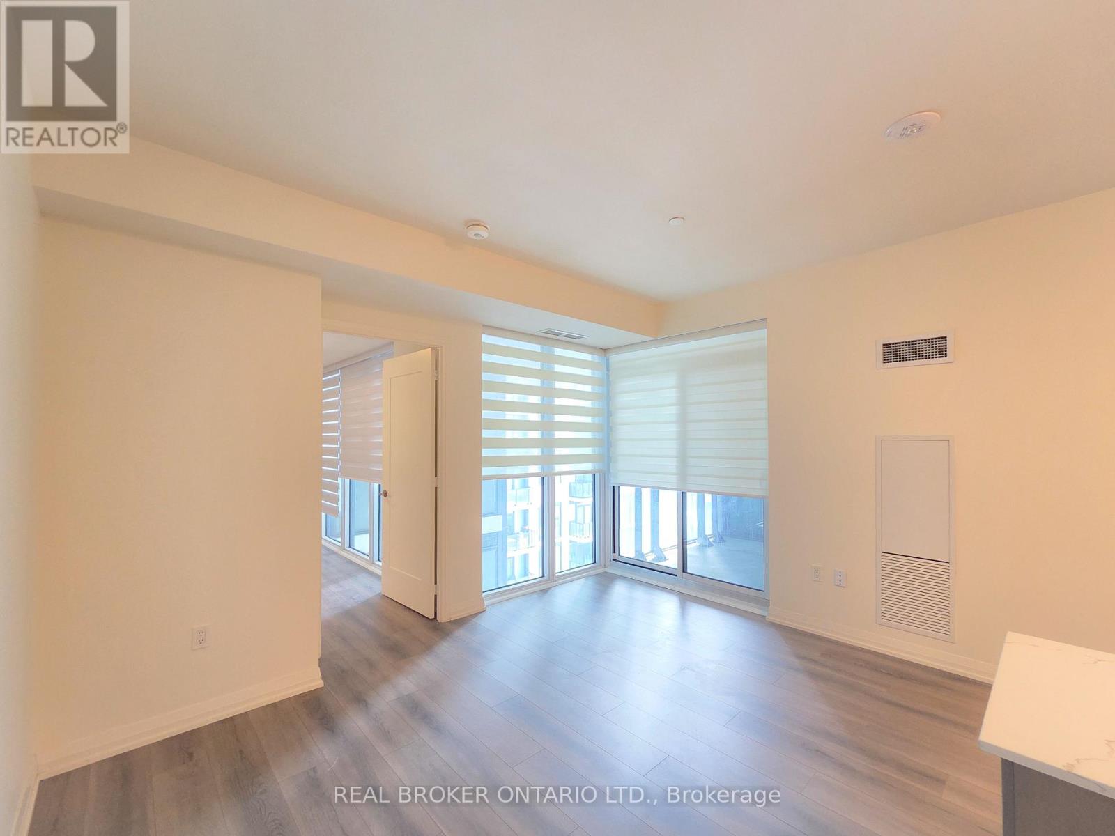 618 - 9000 Jane Street, Vaughan, Ontario  L4K 0M6 - Photo 5 - N12869380