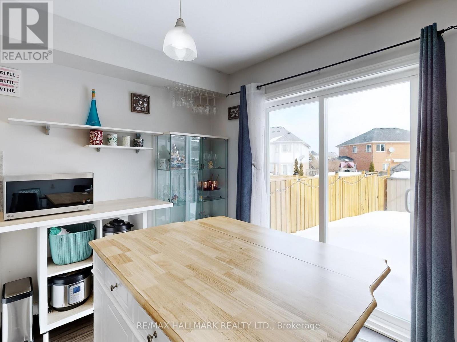 62 Crittenden Drive, Georgina, Ontario  L4P 4E3 - Photo 11 - N12869454