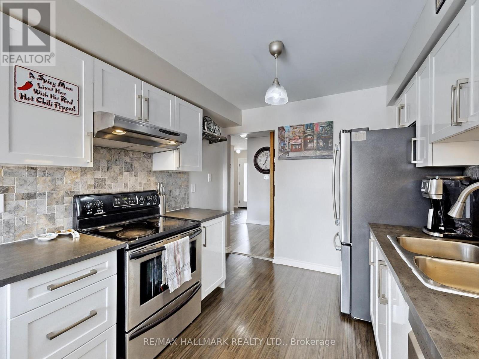 62 Crittenden Drive, Georgina, Ontario  L4P 4E3 - Photo 13 - N12869454