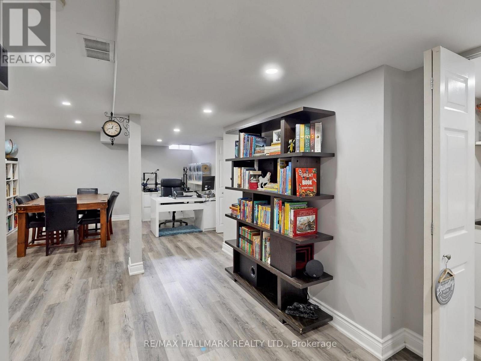 62 Crittenden Drive, Georgina, Ontario  L4P 4E3 - Photo 36 - N12869454