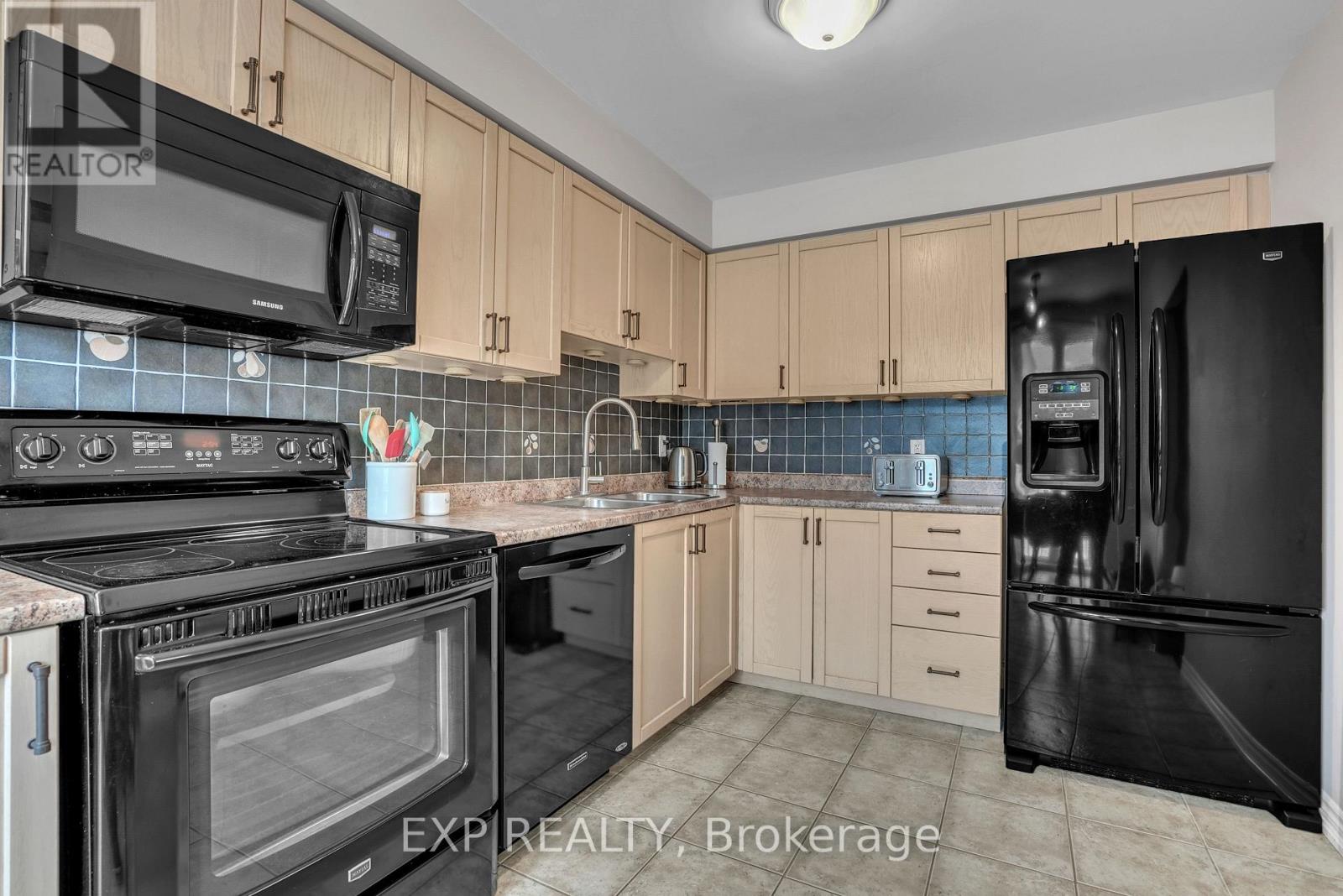 8 - 141 Sydenham Wells, Barrie, Ontario  L4M 0H3 - Photo 12 - S12869400