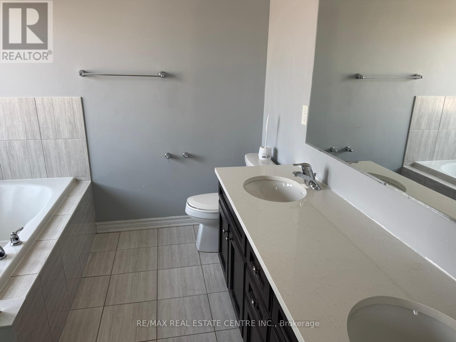 17 Feeder Street, Brampton, Ontario  L7A 4T7 - Photo 10 - W12869394