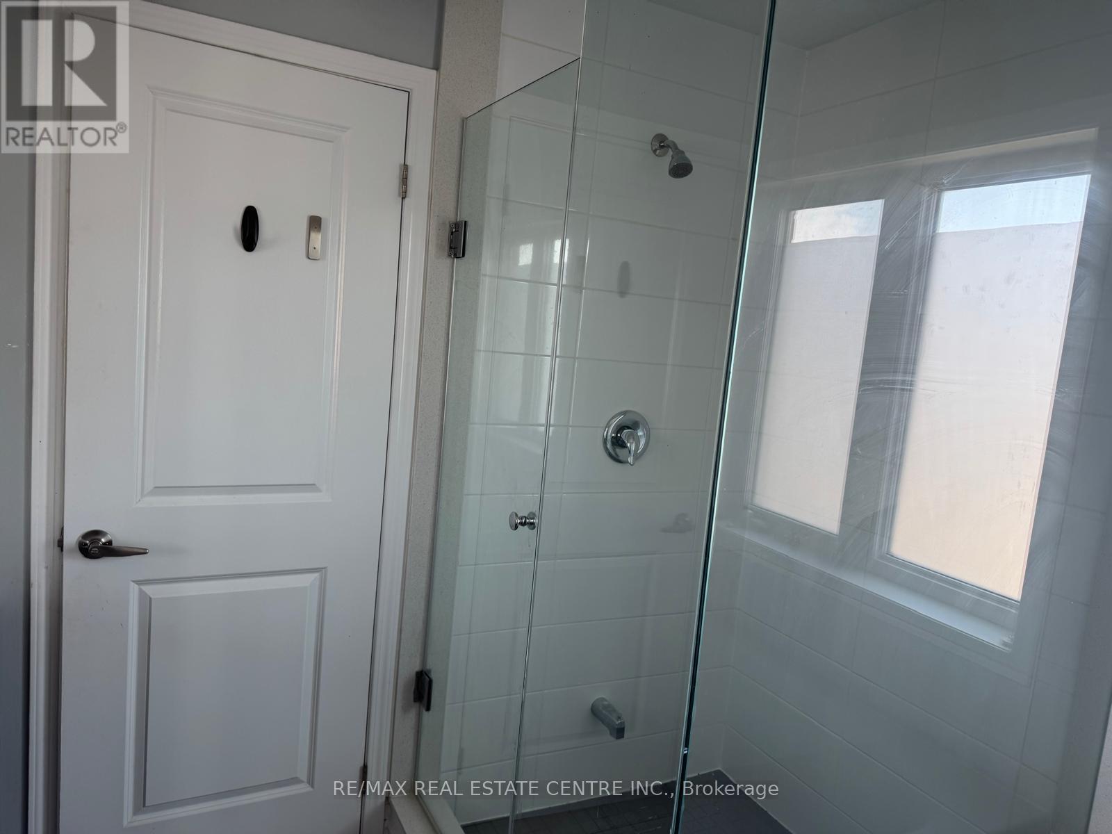 17 Feeder Street, Brampton, Ontario  L7A 4T7 - Photo 12 - W12869394