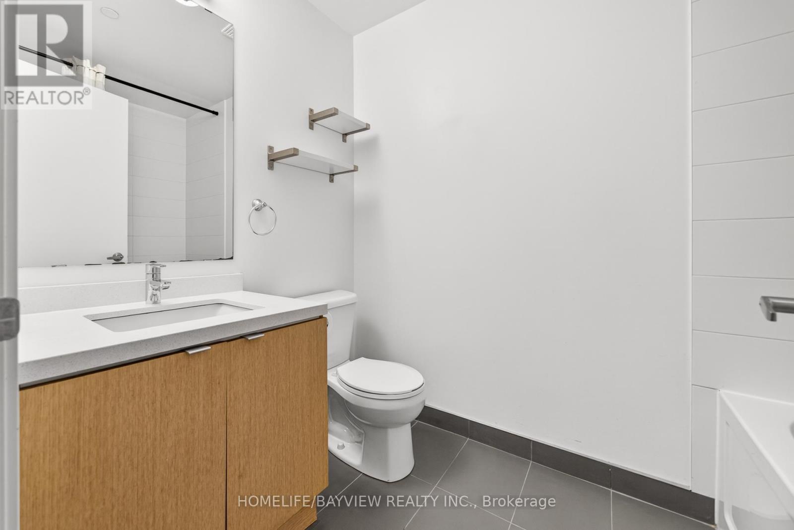 A207 - 5230 Dundas Street, Burlington, Ontario  L7L 0J5 - Photo 15 - W12869426