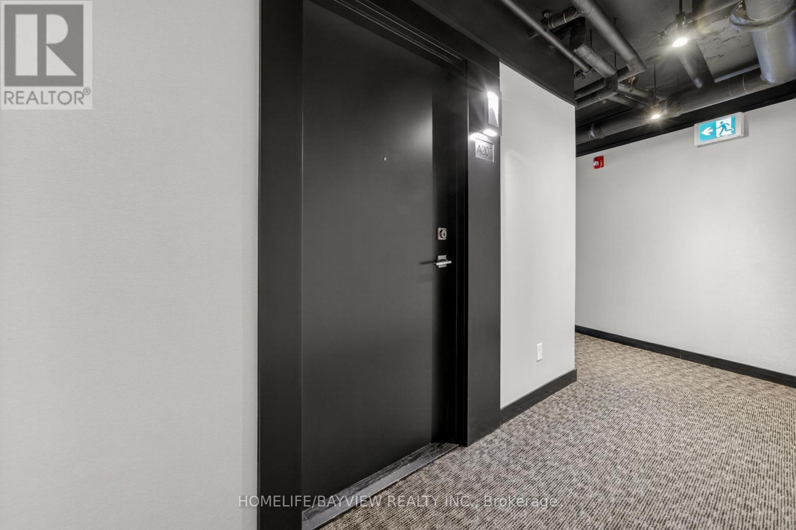 A207 - 5230 Dundas Street, Burlington, Ontario  L7L 0J5 - Photo 3 - W12869426