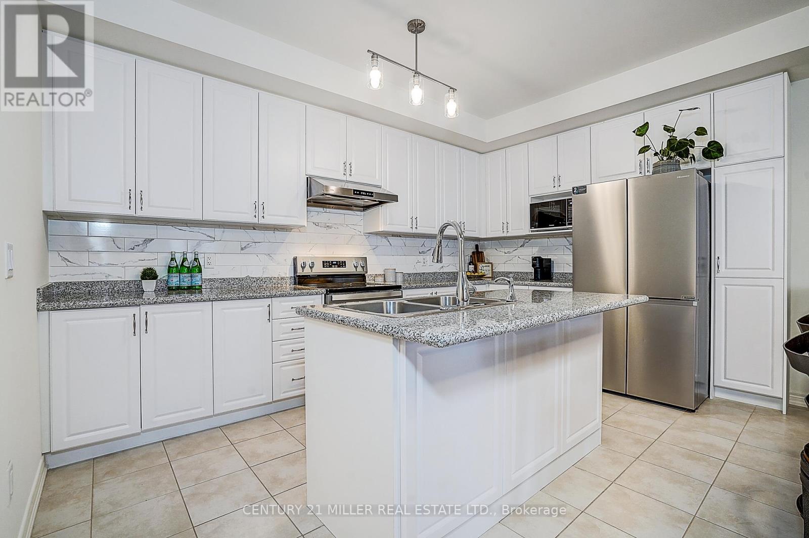 465 Manhattan Common, Oakville, Ontario  L6H 3P5 - Photo 13 - W12869452