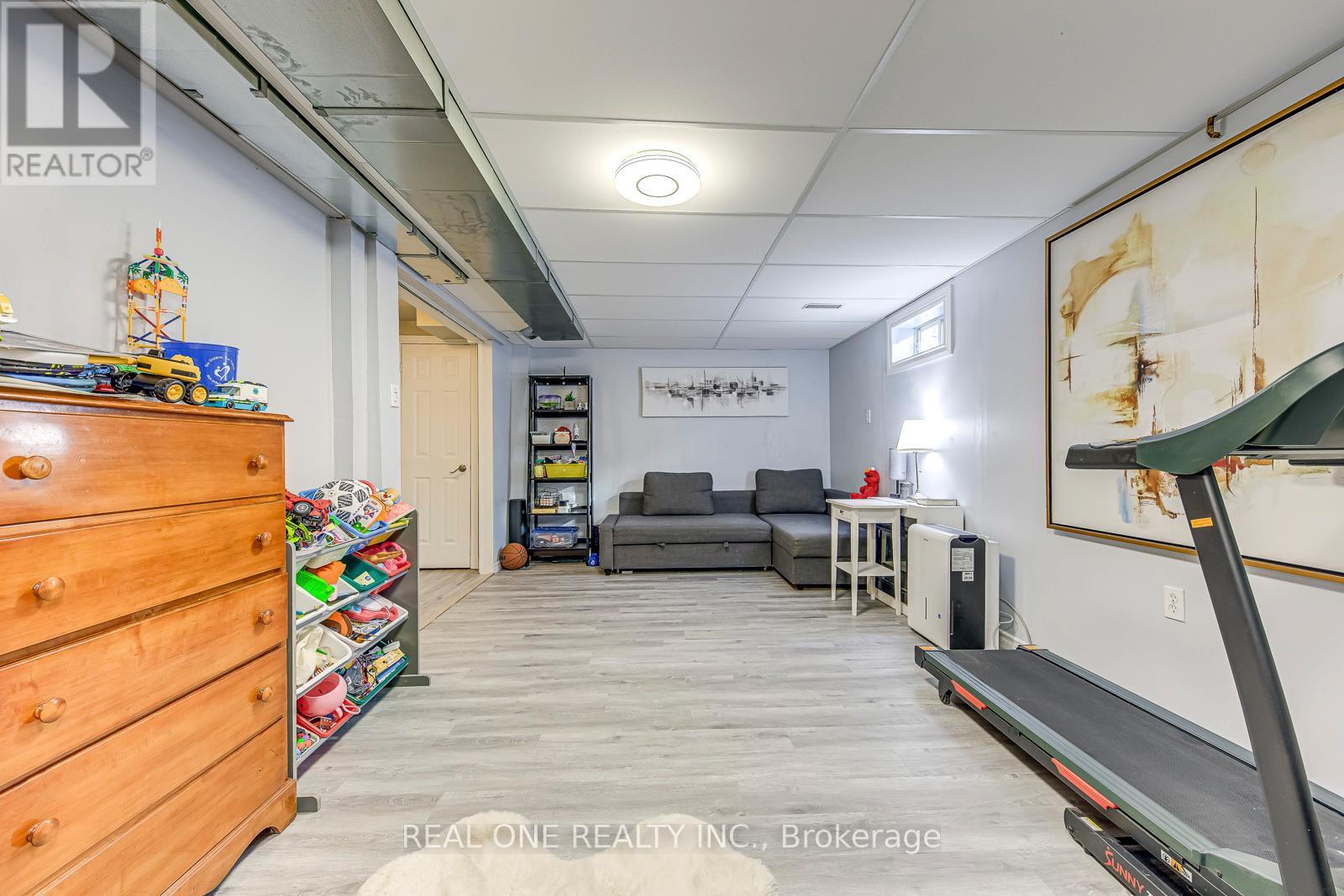 2470 Bankside Drive, Mississauga, Ontario  L5M 6E6 - Photo 33 - W12869460