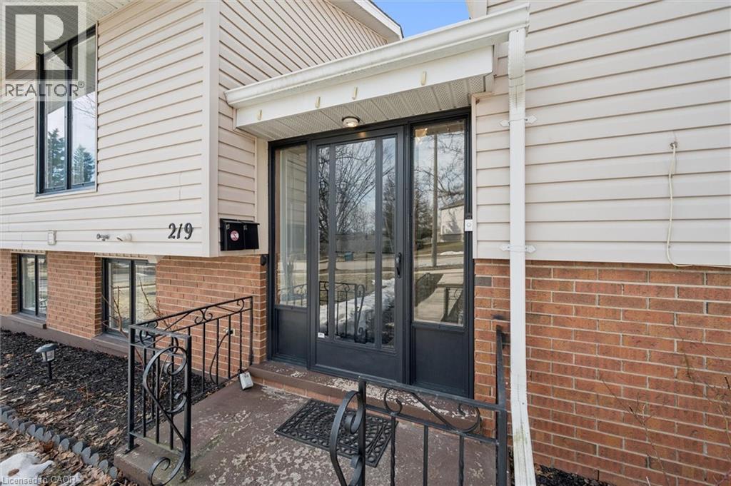 219 Blackhorne Drive, Kitchener, Ontario  N2E 1Z2 - Photo 5 - 40811287