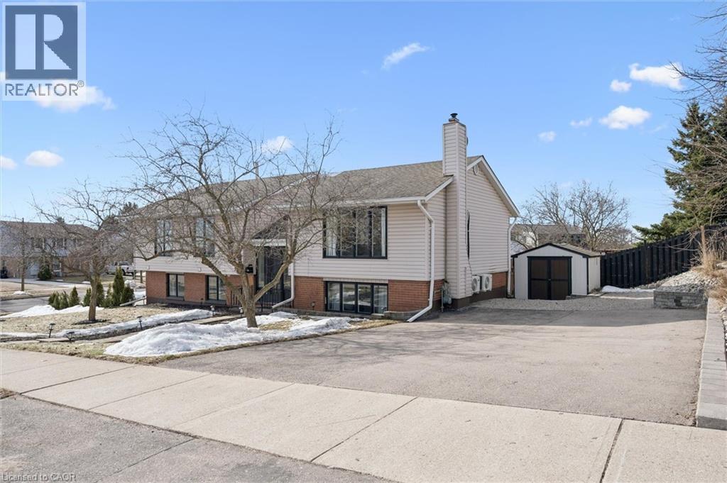 219 Blackhorne Drive, Kitchener, Ontario  N2E 1Z2 - Photo 2 - 40811287