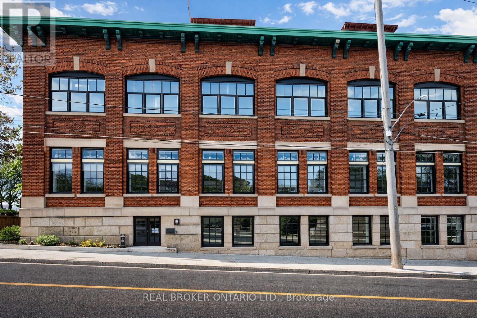B - 231 Bay Street N, Hamilton, Ontario  L8R 2R1 - Photo 2 - X12869358