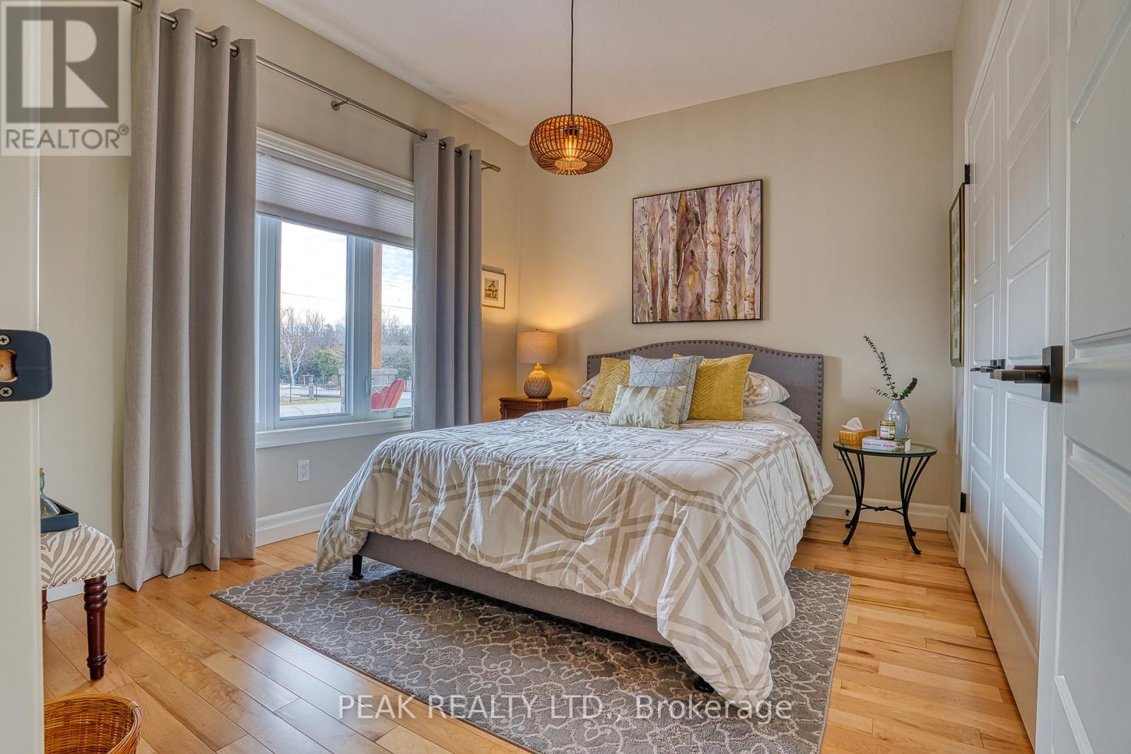 33 Wellington Street S, Ashfield-Colborne-Wawanosh, Ontario  N7A 3X9 - Photo 20 - X12869430