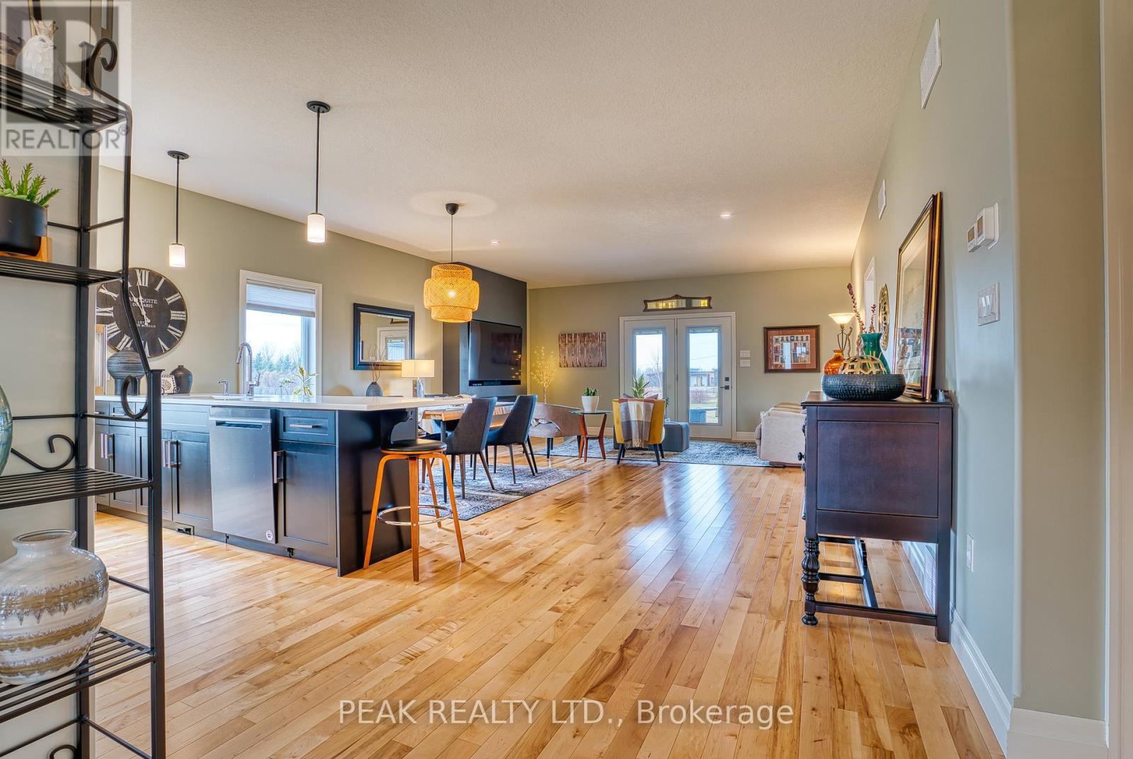 33 Wellington Street S, Ashfield-Colborne-Wawanosh, Ontario  N7A 3X9 - Photo 22 - X12869430