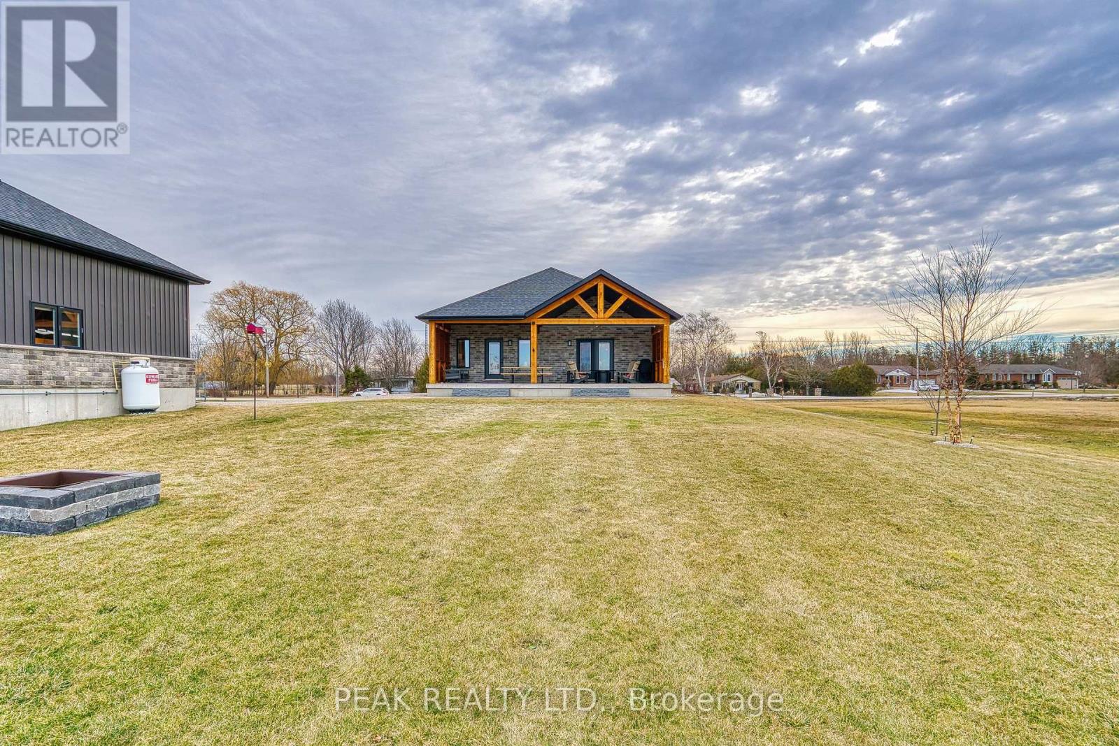 33 Wellington Street S, Ashfield-Colborne-Wawanosh, Ontario  N7A 3X9 - Photo 30 - X12869430