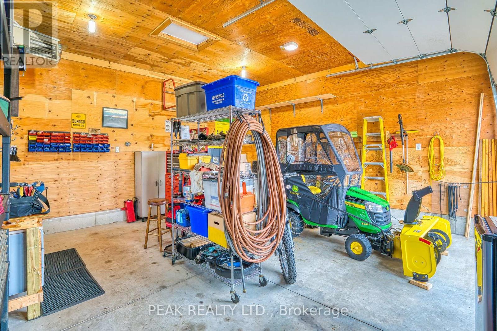 33 Wellington Street S, Ashfield-Colborne-Wawanosh, Ontario  N7A 3X9 - Photo 6 - X12869430