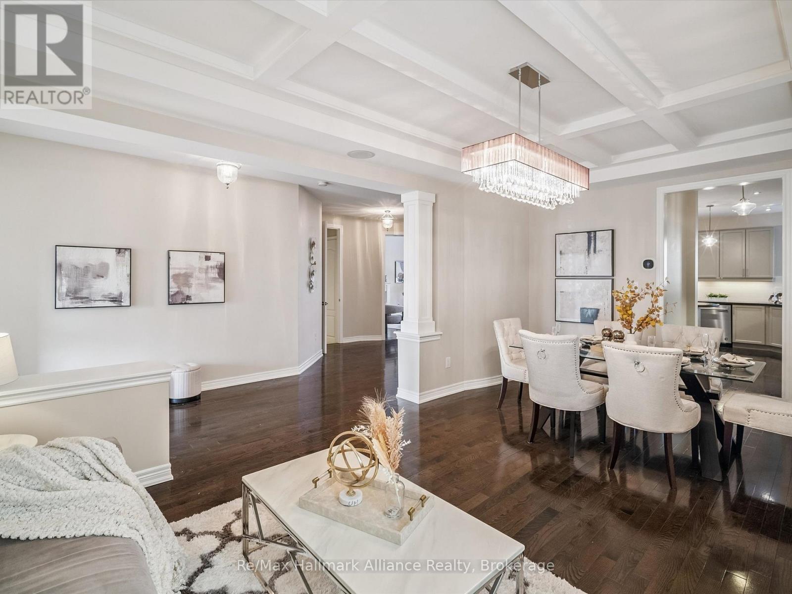 247 Beechtree Crescent, Oakville, Ontario  L6L 0A5 - Photo 10 - W12865022