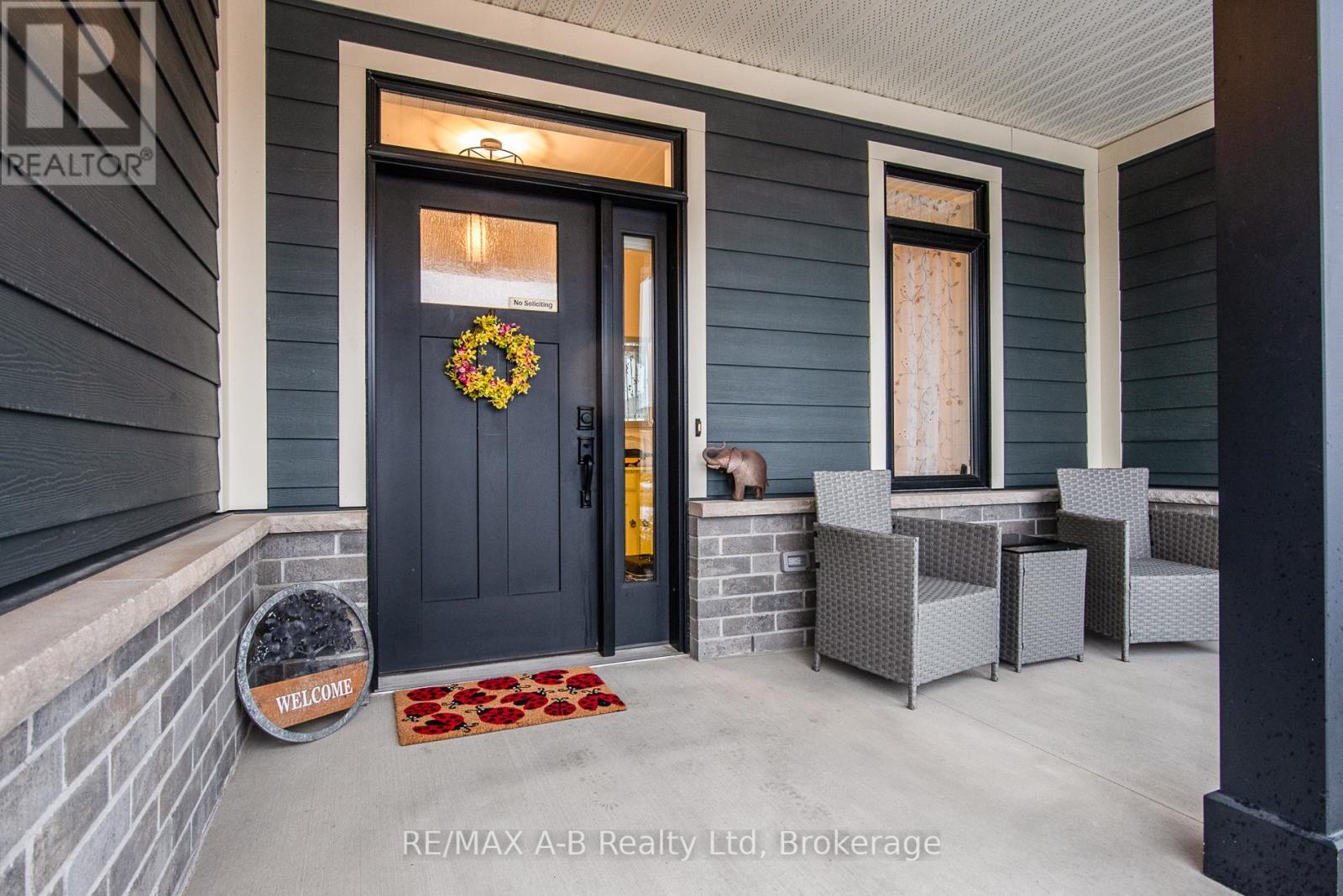 149 Ridgewood Crescent, St. Marys, Ontario  N4X 0B8 - Photo 3 - X12857192