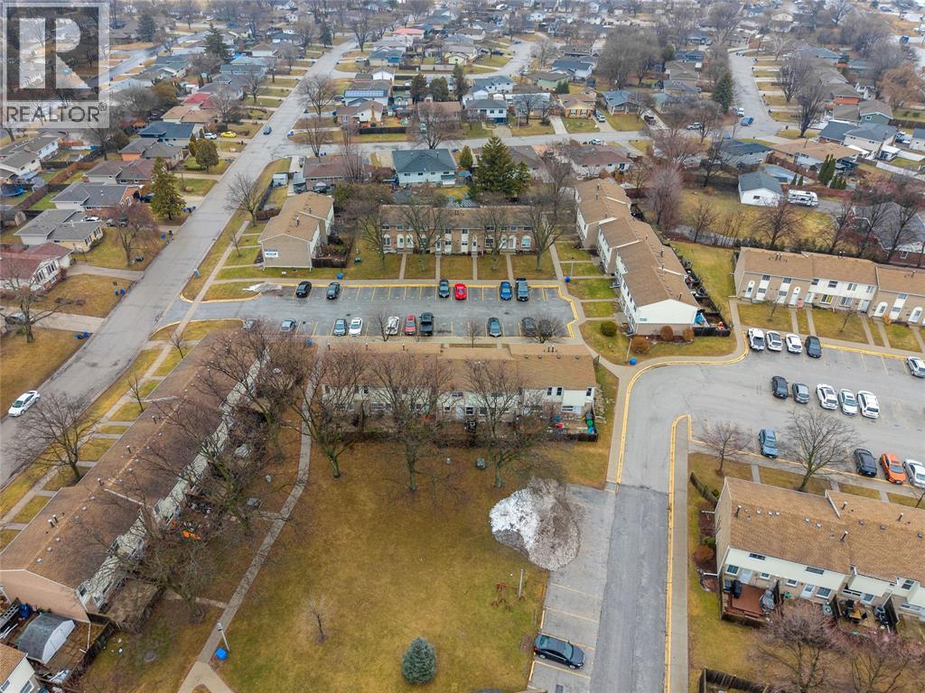 27 Turner Drive Unit# 32, Sarnia, Ontario  N7S 4R9 - Photo 34 - 26004851