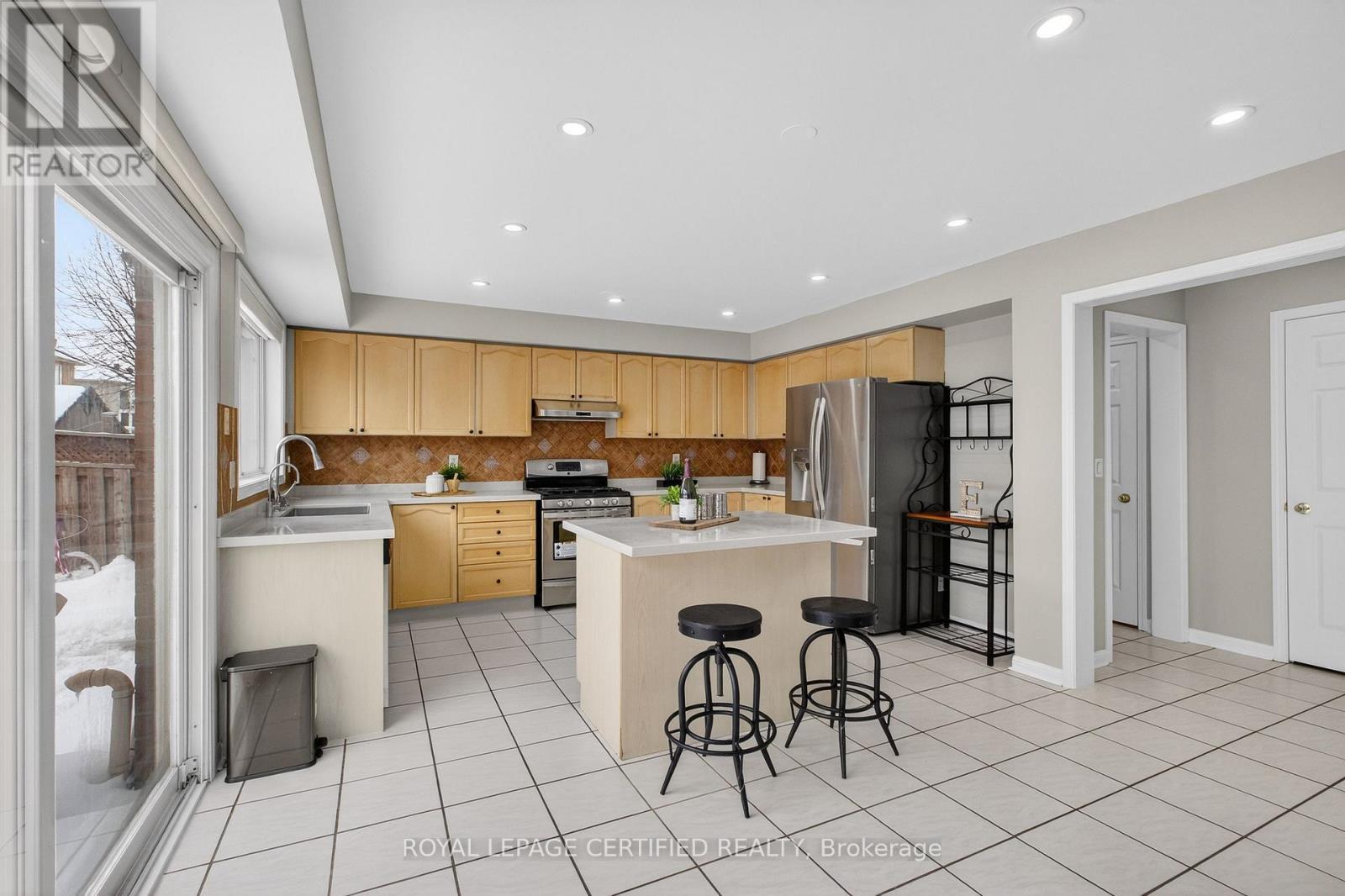 10 Verona Drive, Brampton, Ontario  L6P 1L2 - Photo 13 - W12734096