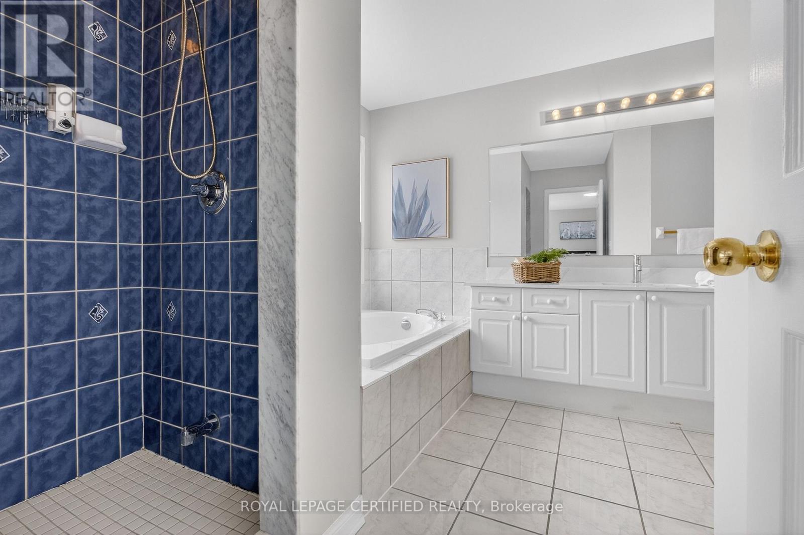 10 Verona Drive, Brampton, Ontario  L6P 1L2 - Photo 24 - W12734096