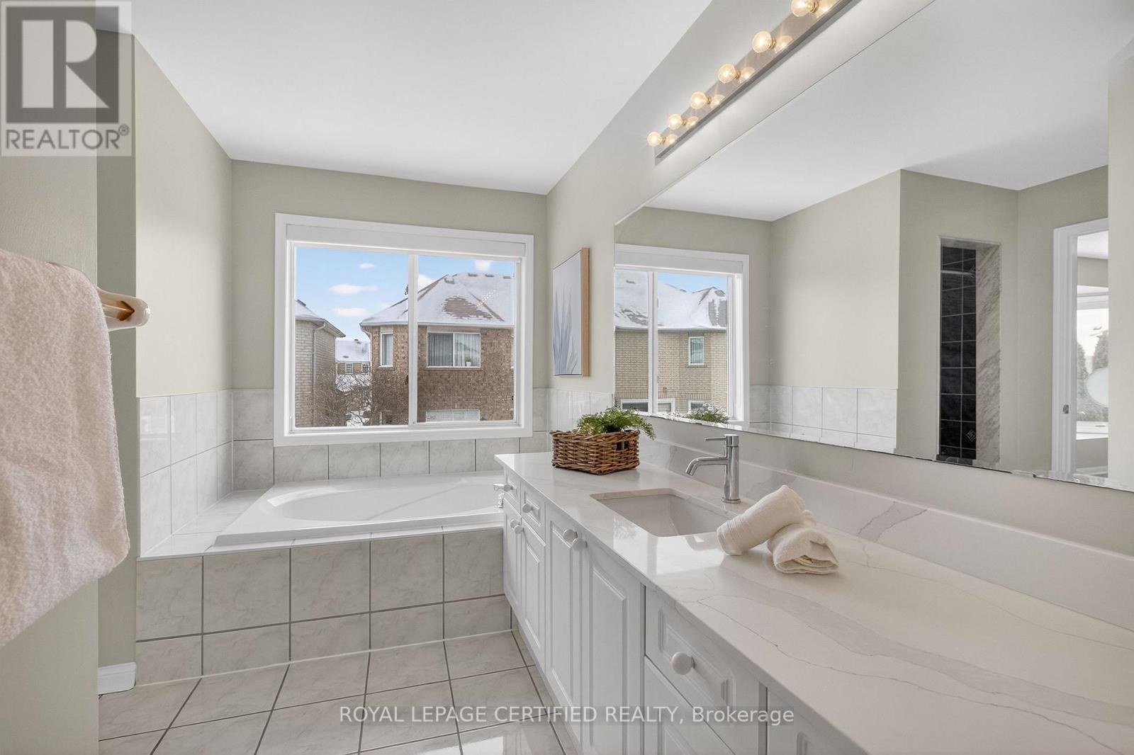 10 Verona Drive, Brampton, Ontario  L6P 1L2 - Photo 25 - W12734096