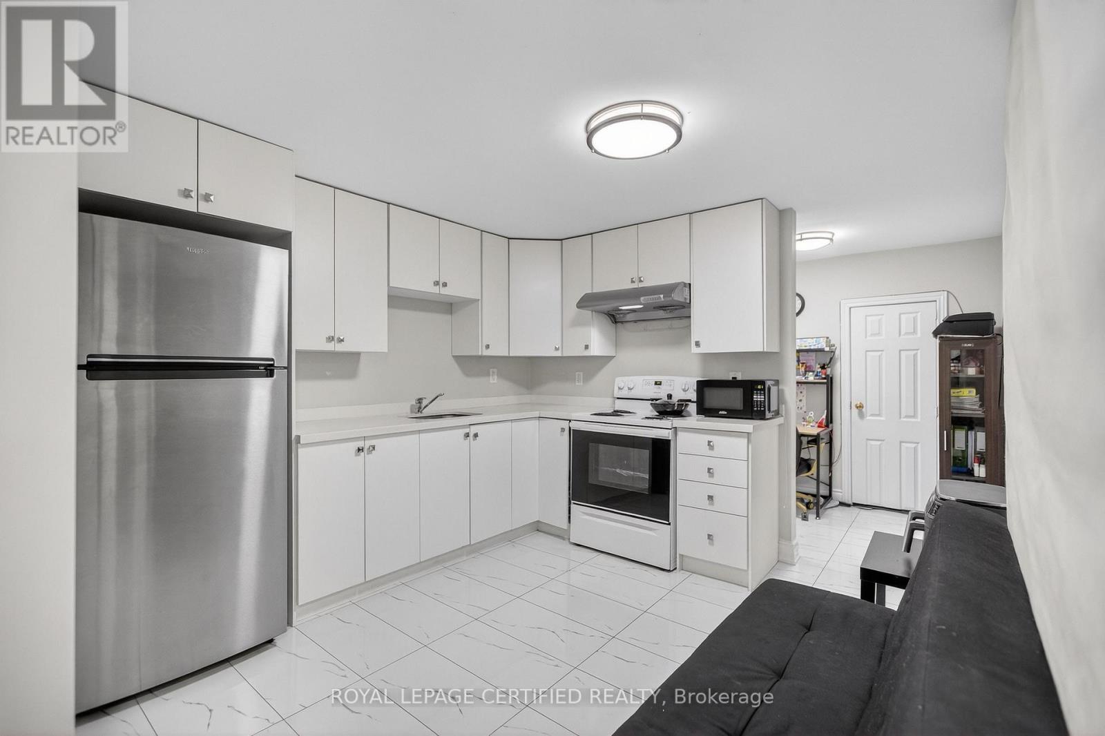 10 Verona Drive, Brampton, Ontario  L6P 1L2 - Photo 39 - W12734096