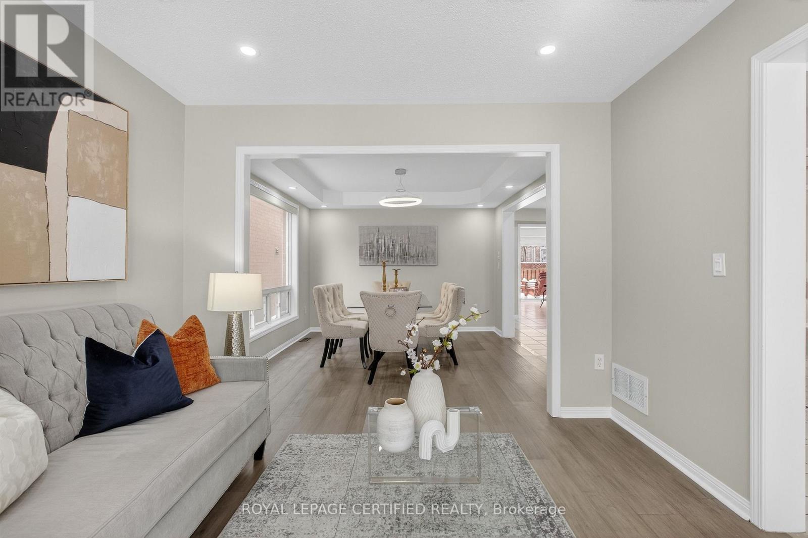 10 Verona Drive, Brampton, Ontario  L6P 1L2 - Photo 6 - W12734096